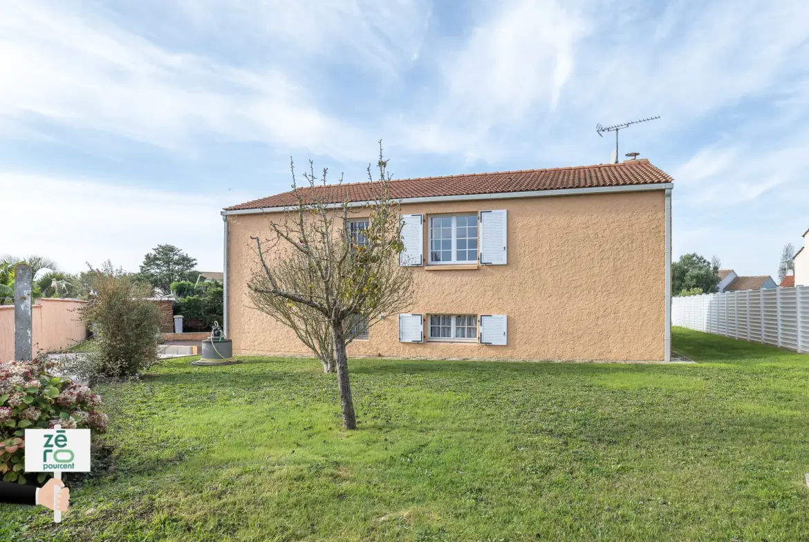 Maison à vendre à Saint-Mathurin, 93 m² avec jardin et garage 