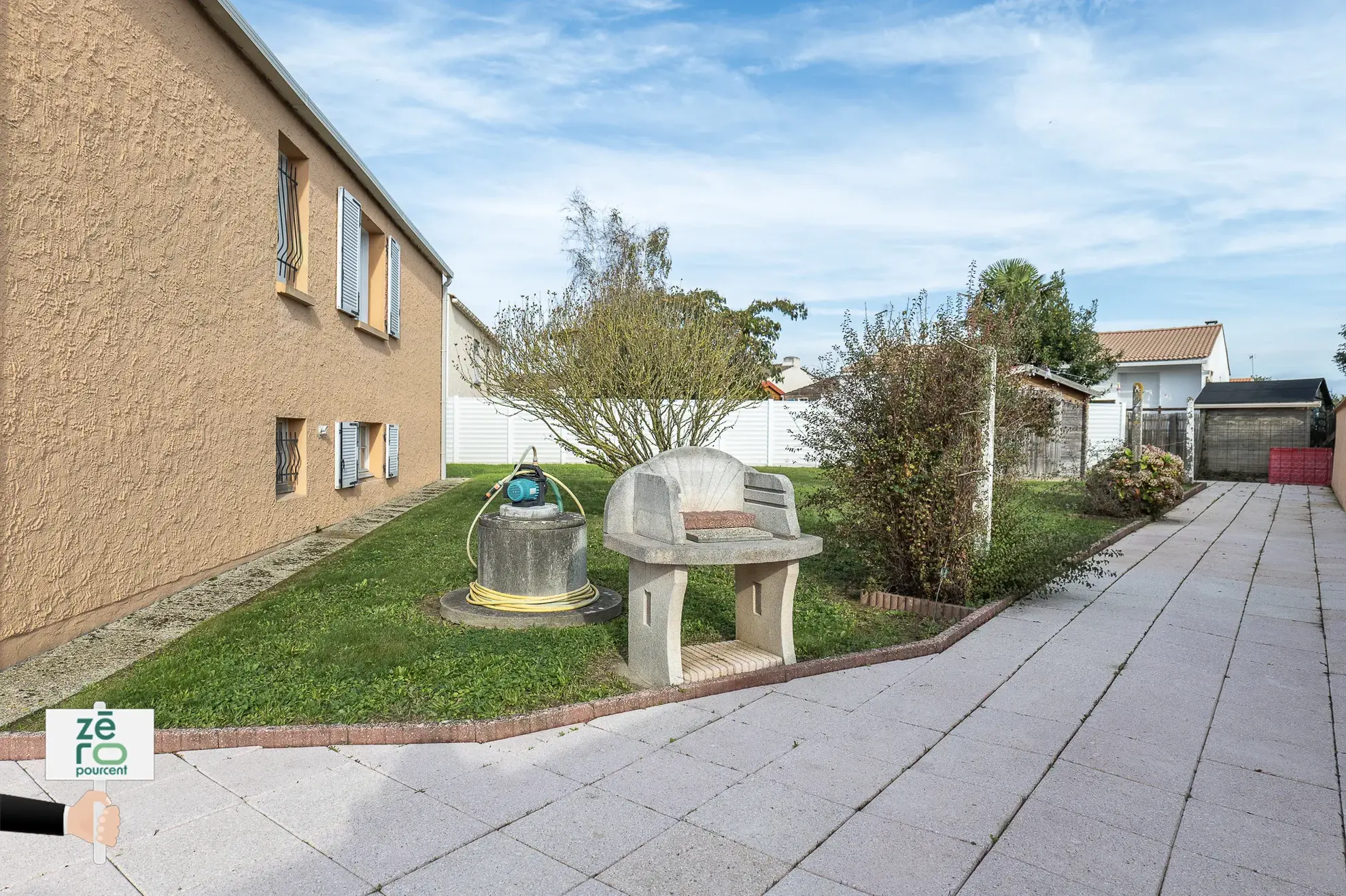 Maison à vendre à Saint-Mathurin, 93 m² avec jardin et garage 