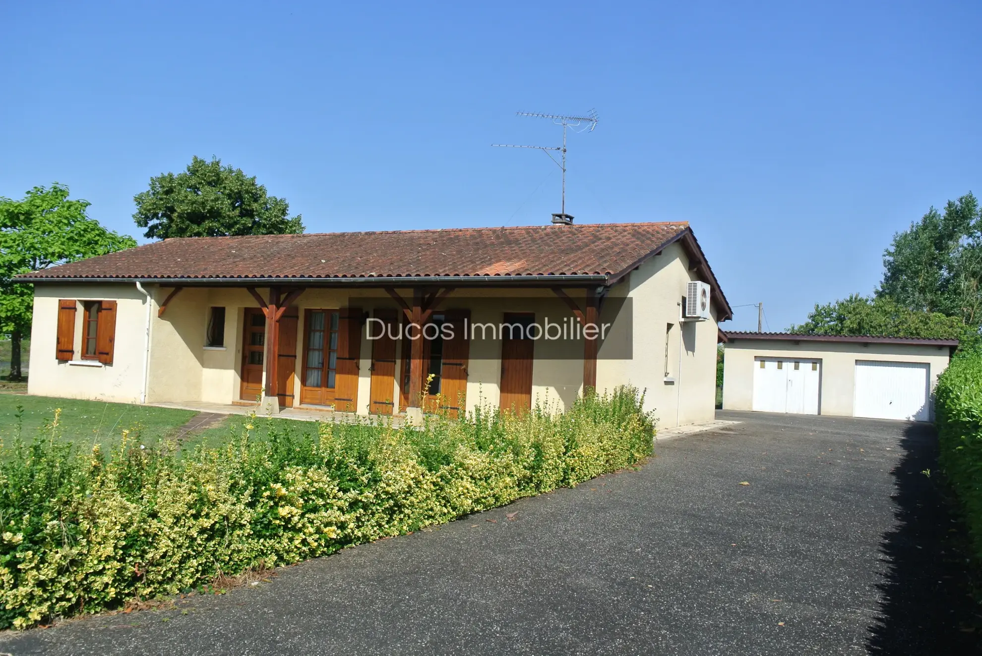 Maison de plain-pied proche de Marmande avec terrain clos 