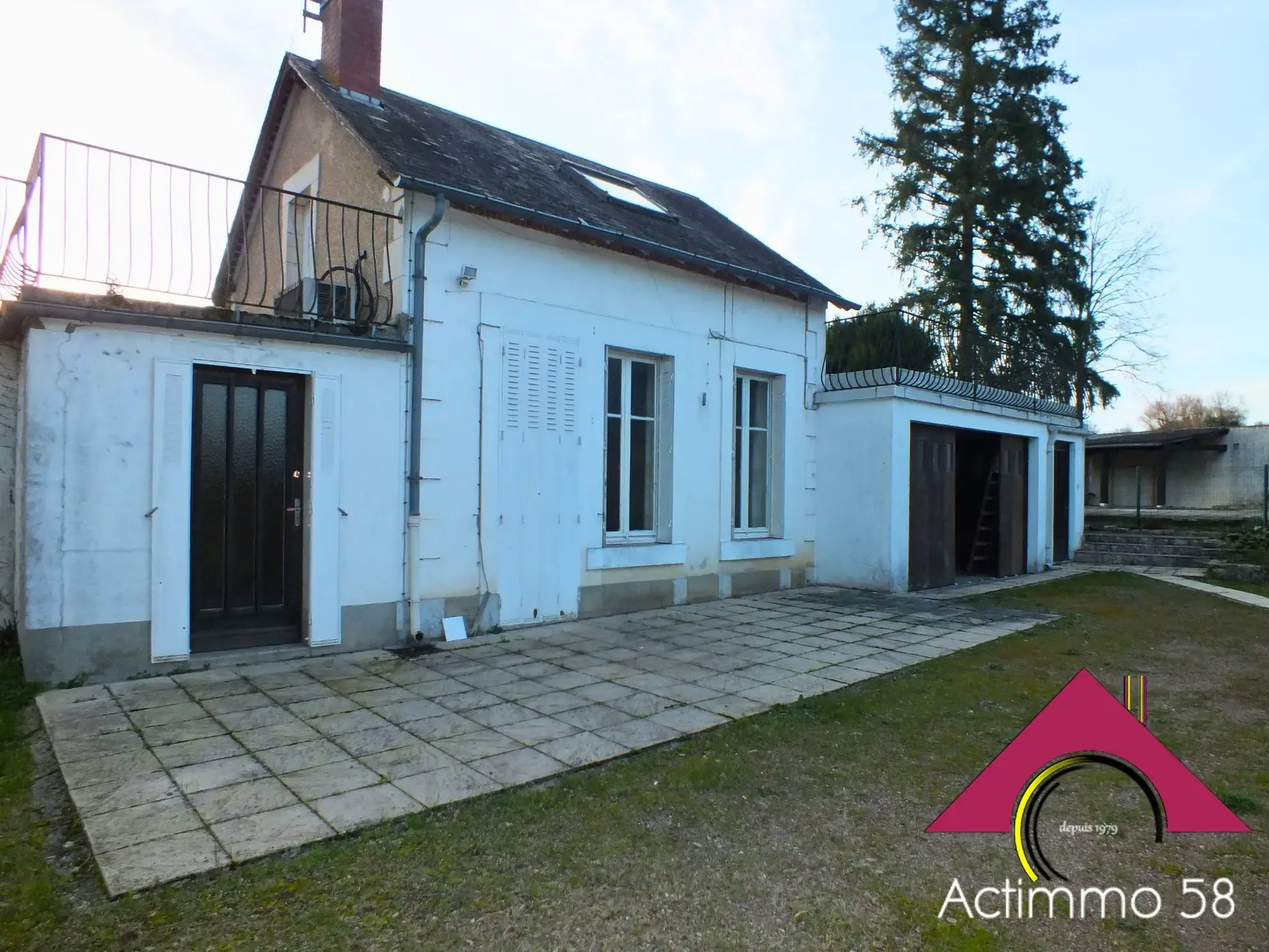 Maison bourgeoise de 174 m² avec piscine et logement indépendant 