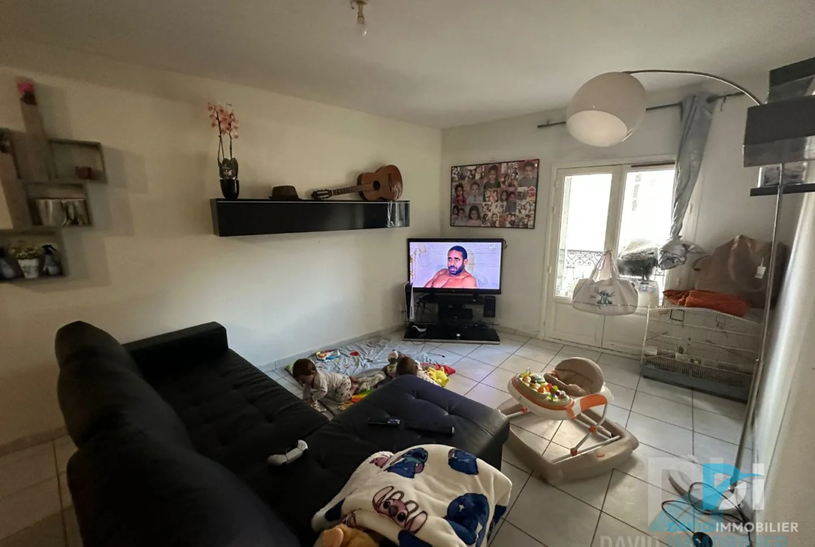 Appartement T3 à Servian - Loué à l'année pour 550 € 