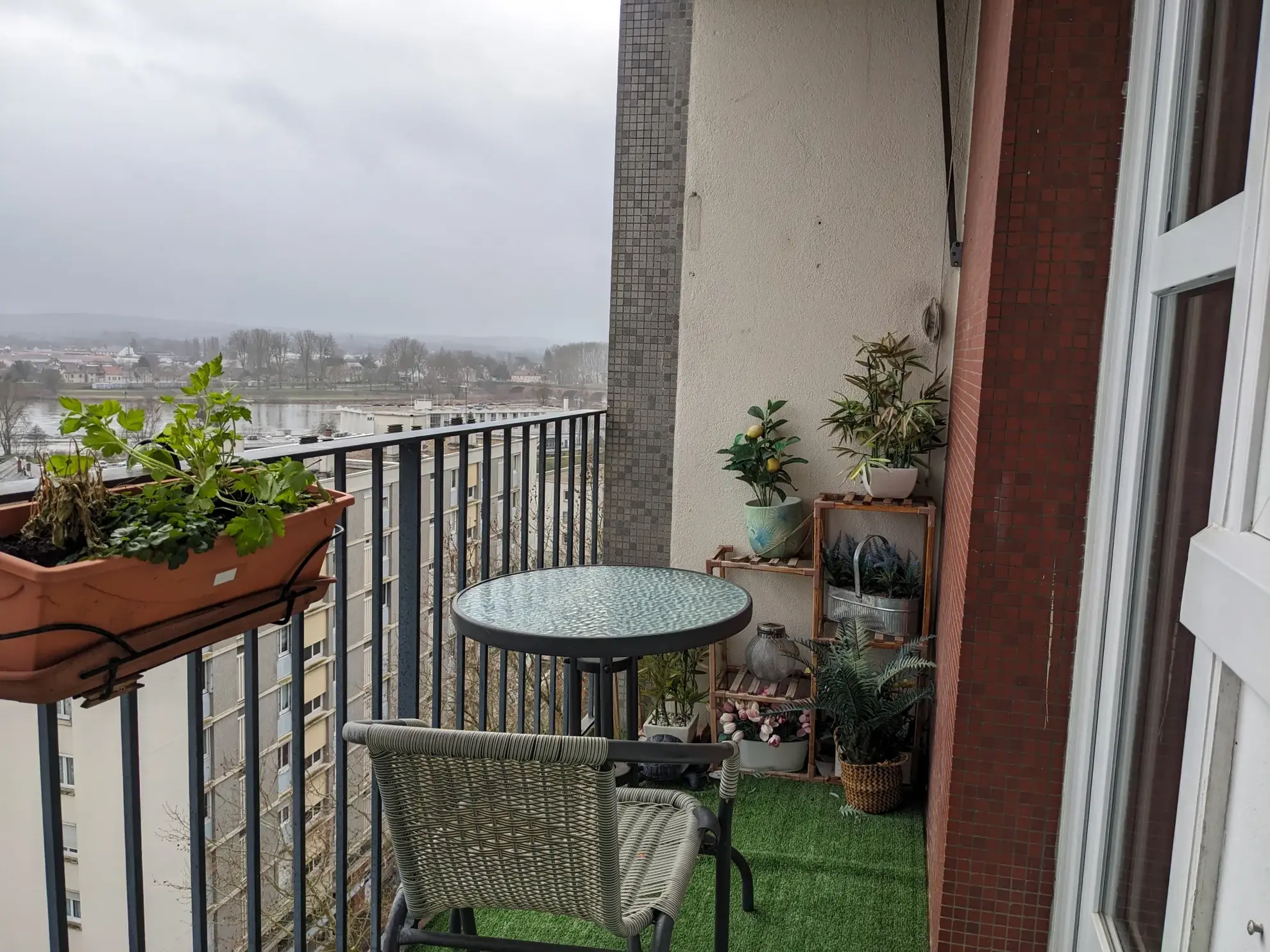 À vendre : Appartement 2 chambres avec vue sur Loire à Nevers 