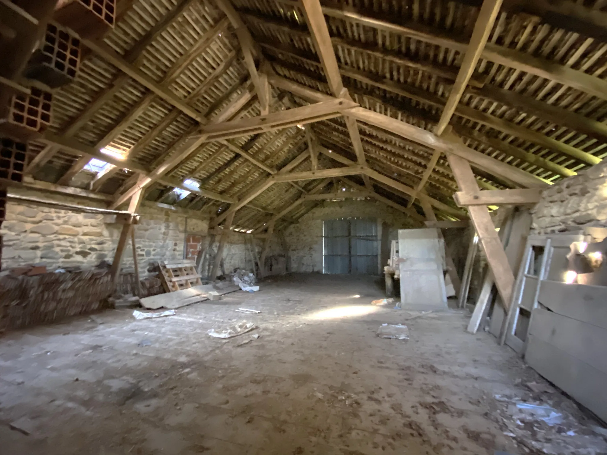 Maison Béarnaise T6 à vendre à Lagor avec vue sur les Pyrénées 