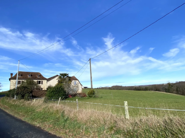 Maison Béarnaise T6 à vendre à Lagor avec vue sur les Pyrénées