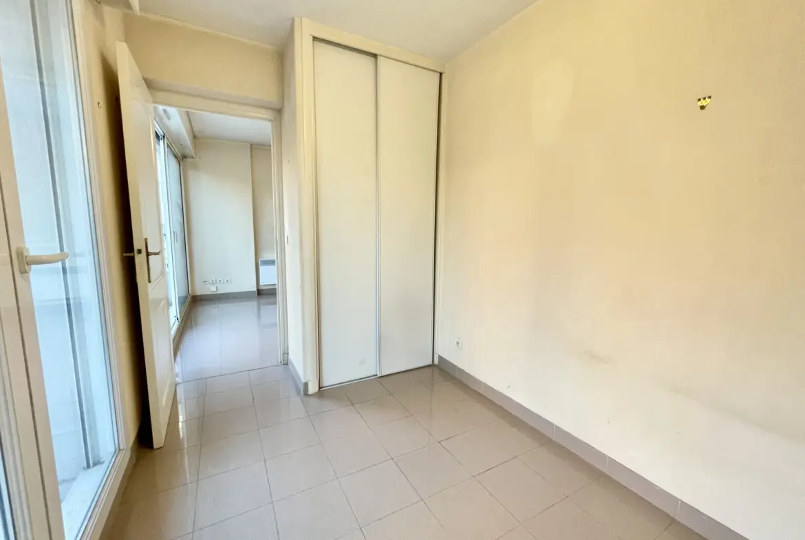 Appartement deux pièces à vendre au Cannet 