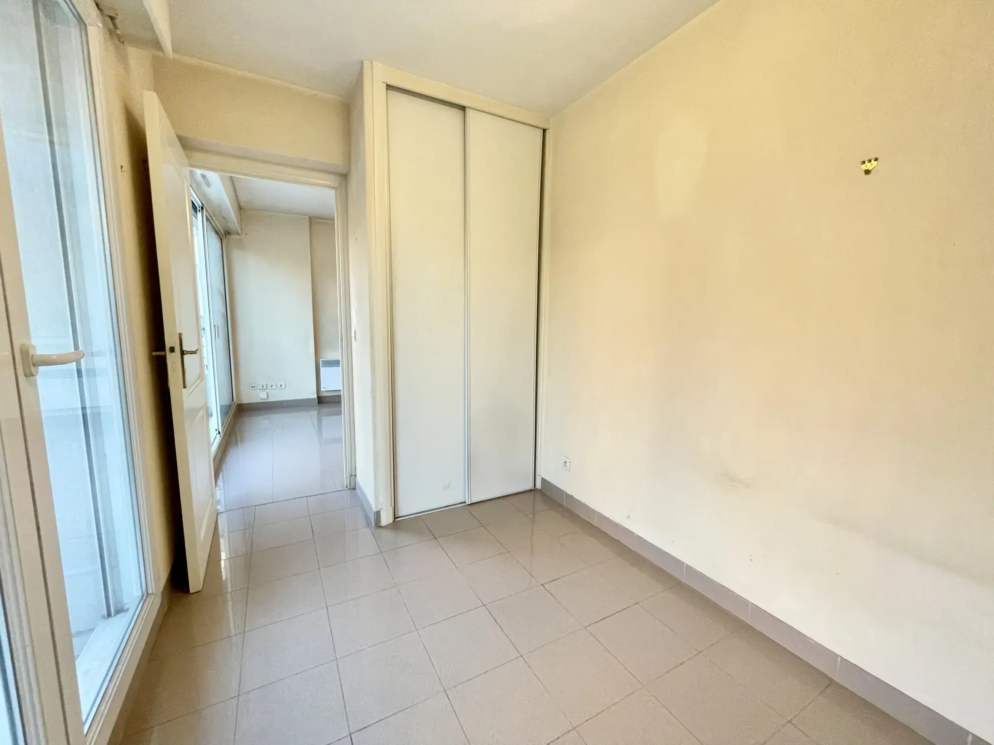 Appartement deux pièces à vendre au Cannet 