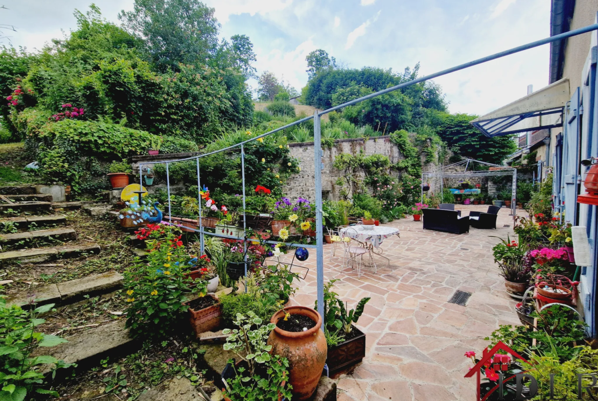 Maison de maître à vendre à Bourbonne-les-Bains 