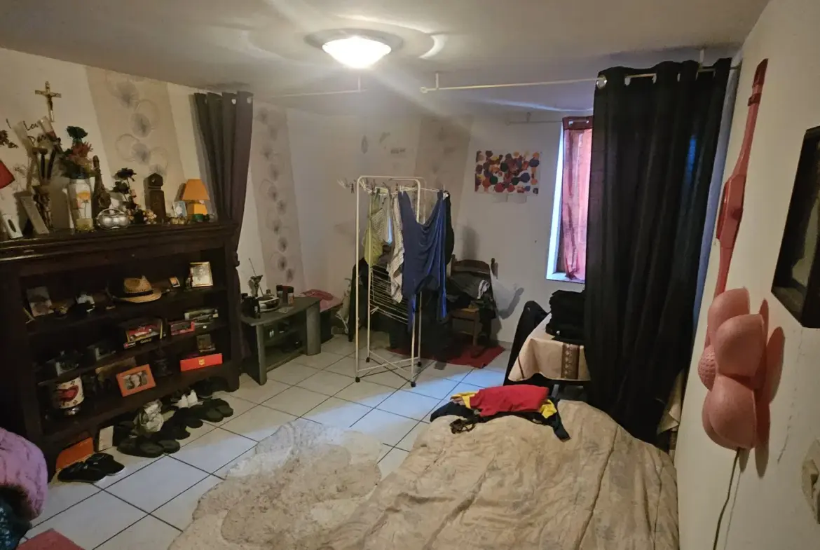 Immeuble à vendre avec deux appartements à Beney en Woevre 