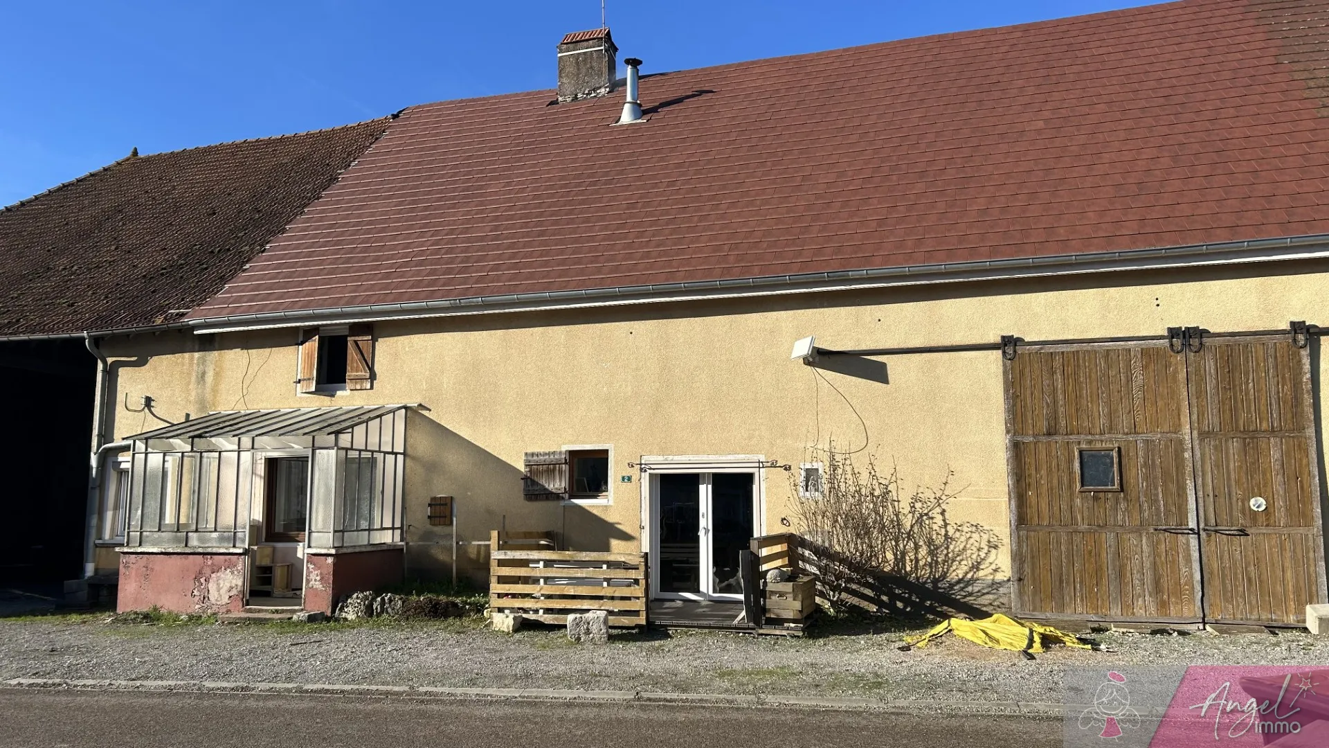 Maison de Village à Rénover à Thervay sur 691 m² 