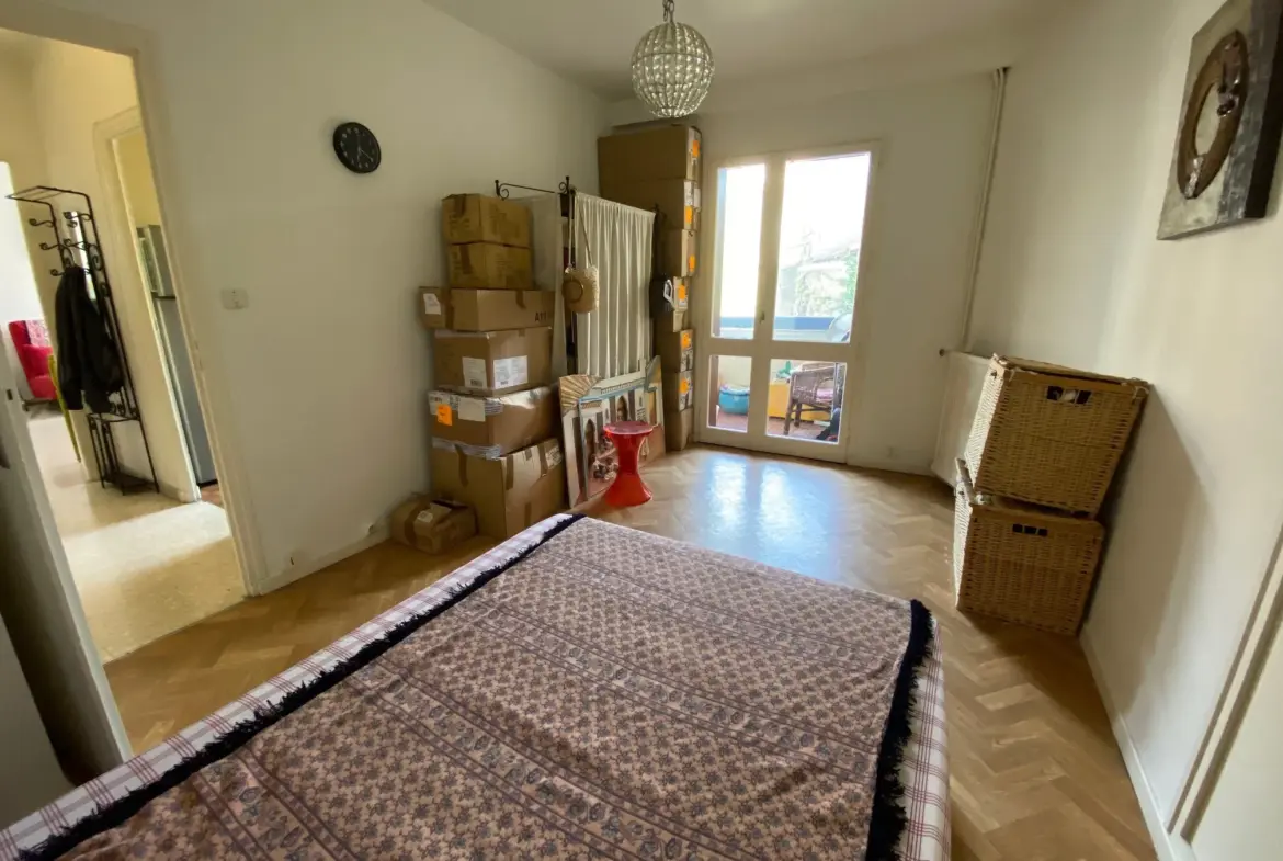 À vendre : Appartement T2 de 58m² au centre de Nîmes 