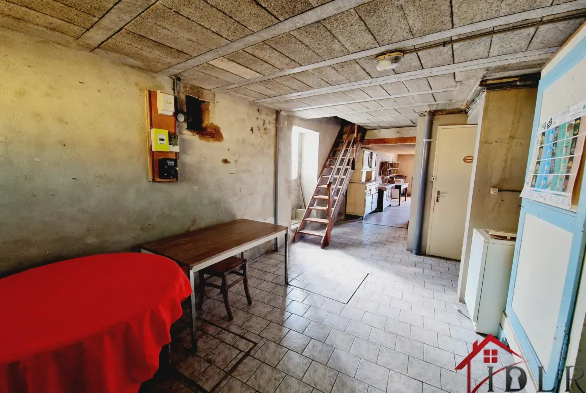 Maison ancienne de 108 m² avec vue à Chatillon-sur-Saône 