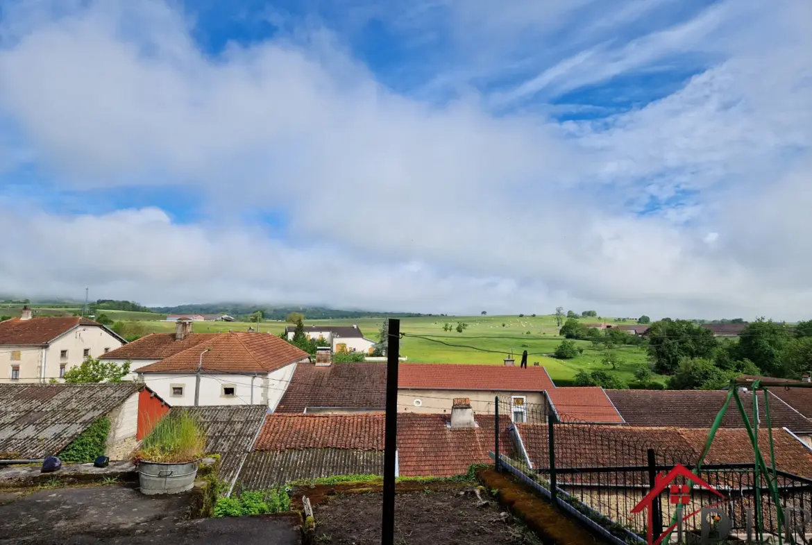 Maison ancienne de 108 m² avec vue à Chatillon-sur-Saône 