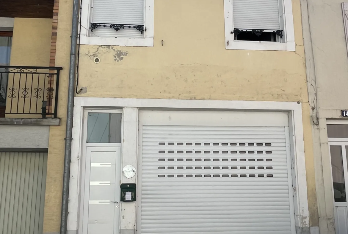 Maison avec appartement et studio à Bourbonne les Bains - Idéal pour investisseur 