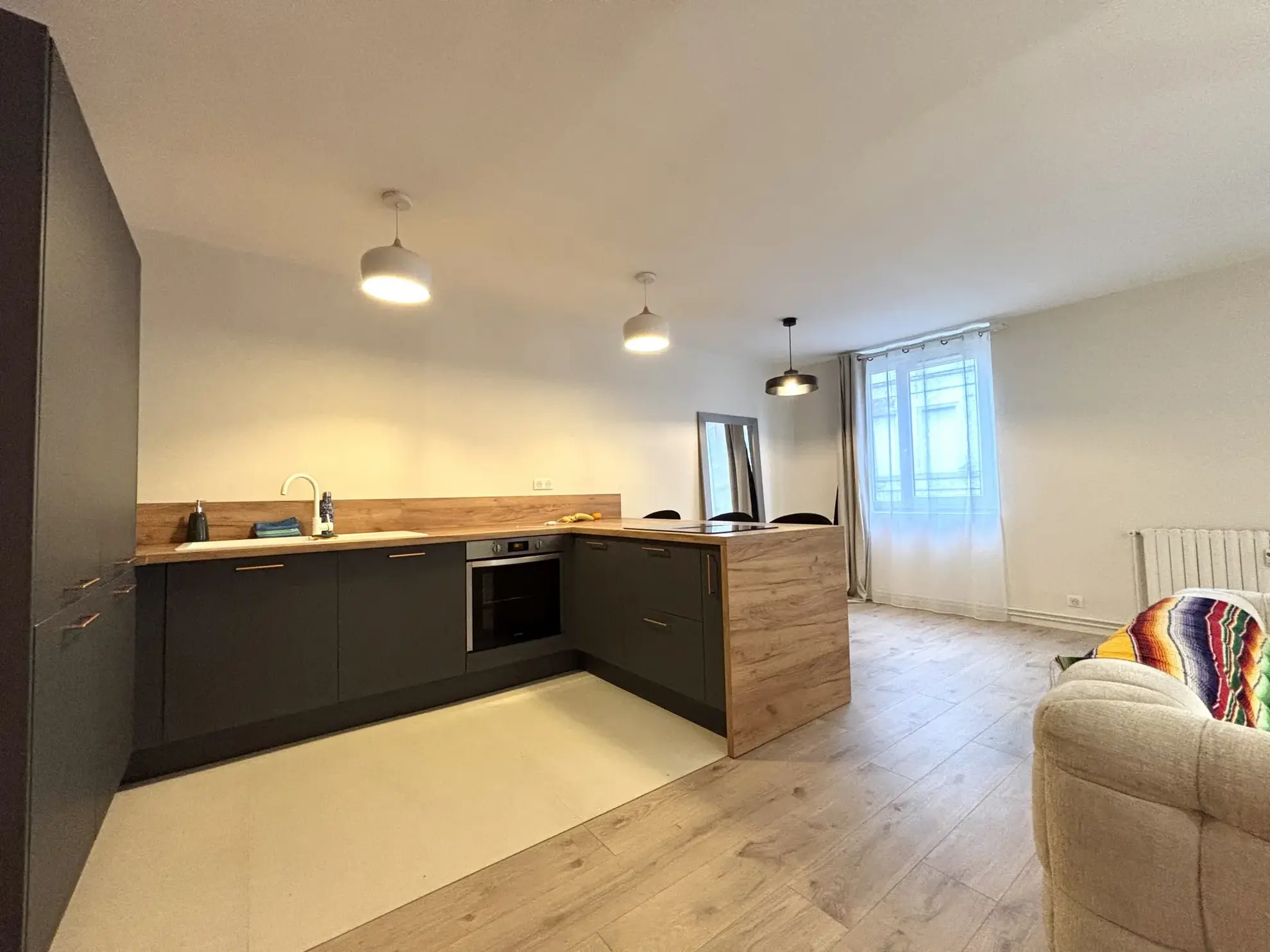 Vente d'un appartement T3 rénové avec garage à Roubaix 