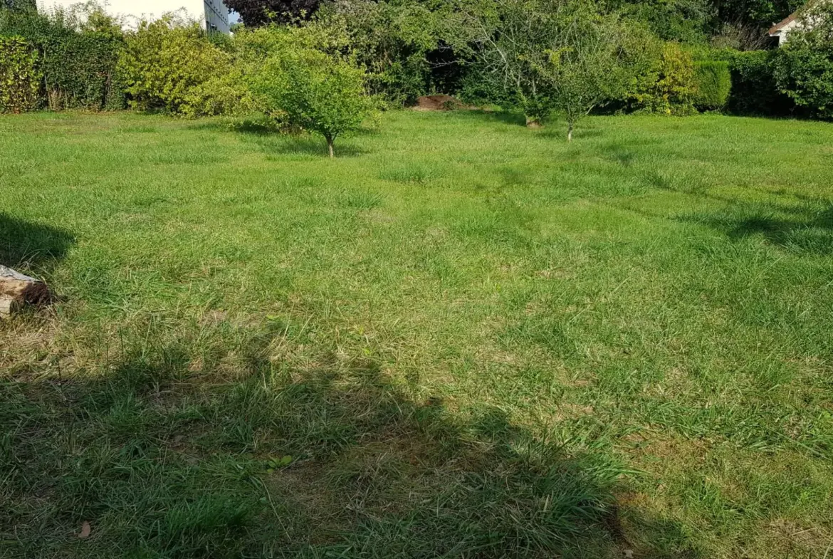 Terrain de 1000 m² à Gasny, proche Bonnières-sur-Seine 