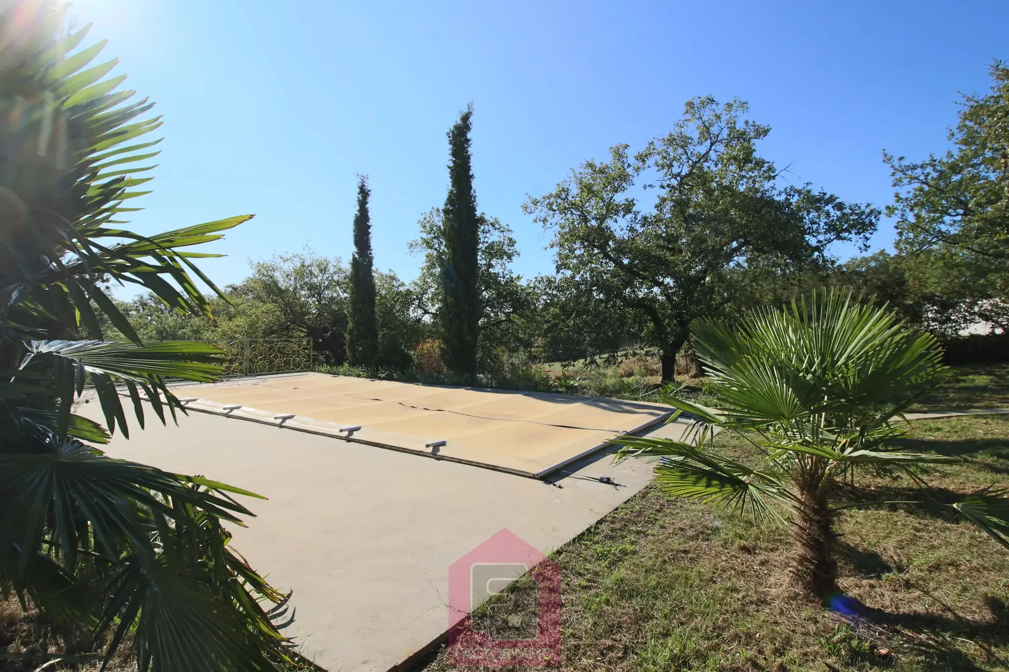 Maison spacieuse à vendre près de Cahors avec piscine 