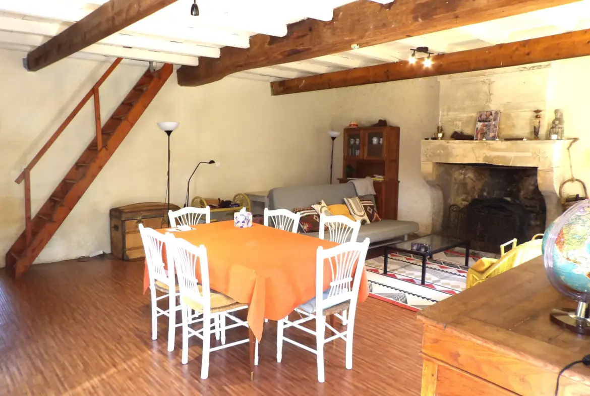 Ensemble immobilier avec 2 maisons à vendre à St Savinien 