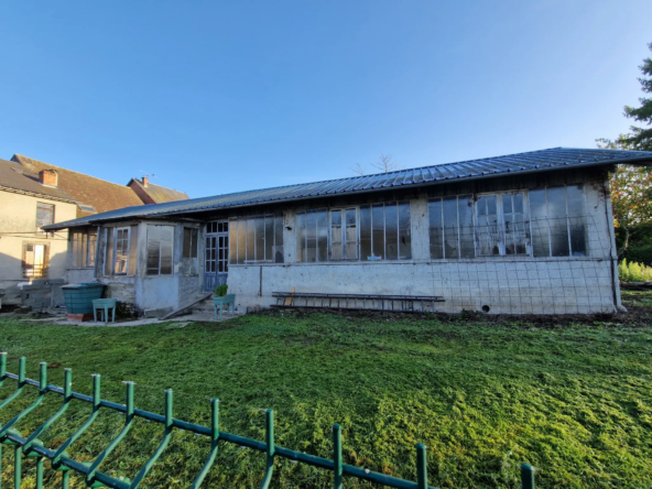 Centre de Lubersac : bâtiment professionnel lumineux à vendre