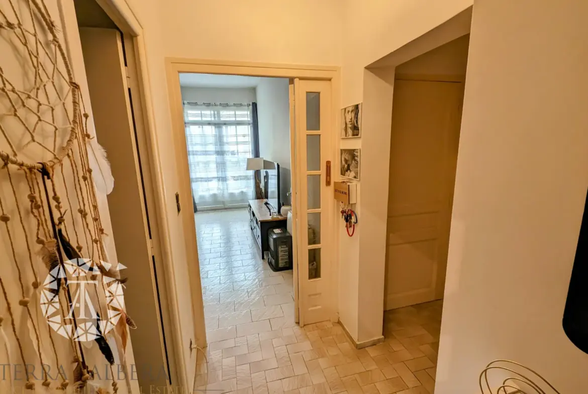 À vendre : Appartement F2 avec parking à Laroque-des-Albères 