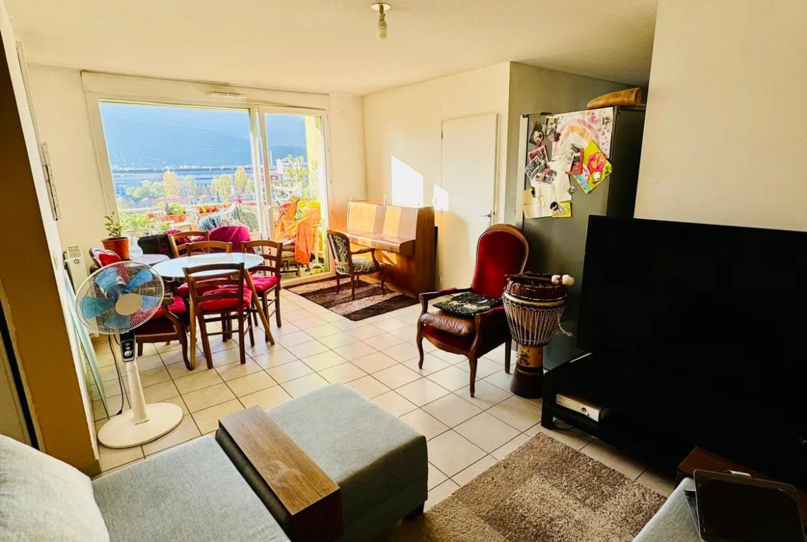 Vente Appartement T5 98 m² avec terrasse à Grenoble 