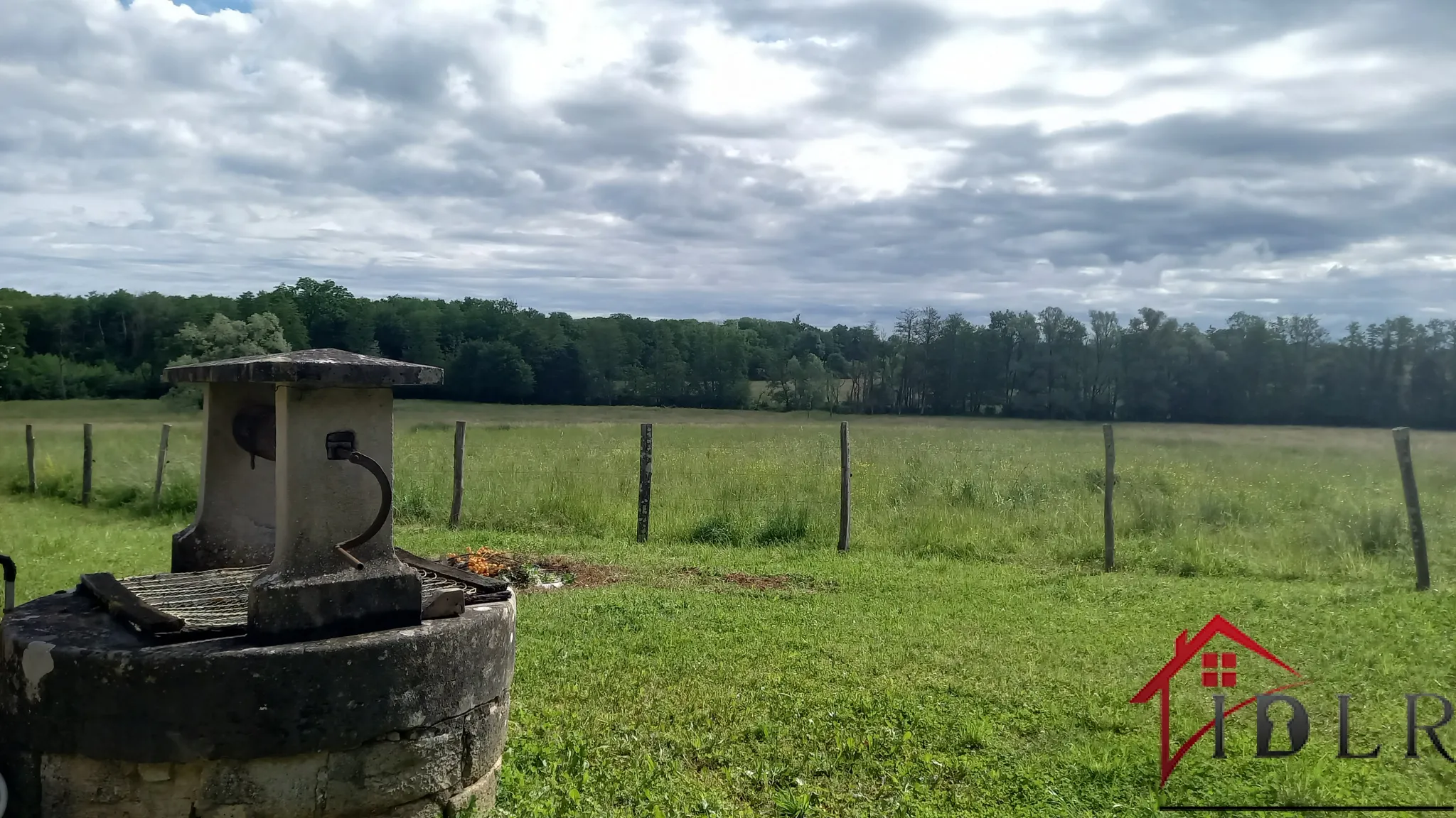 Vente Ferme Bressane à Saillenard avec Grand Terrain 