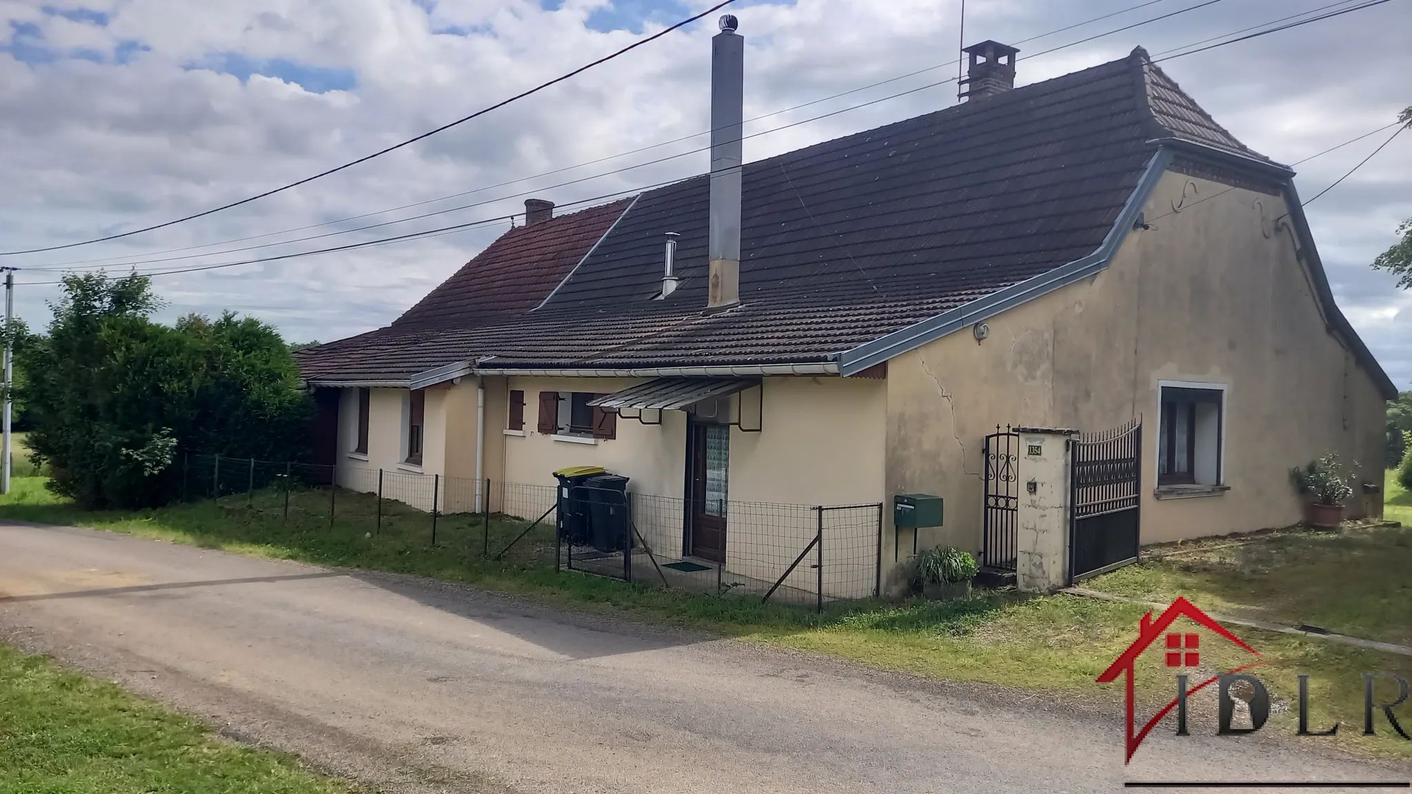 Vente Ferme Bressane à Saillenard avec Grand Terrain 