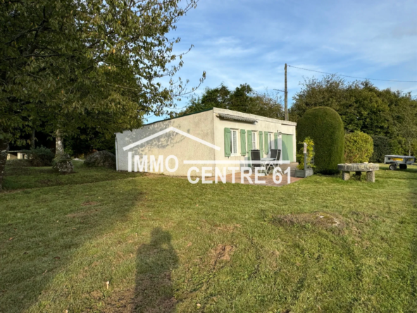 Maison de campagne avec 2 chambres et garage à La Ferté Macé