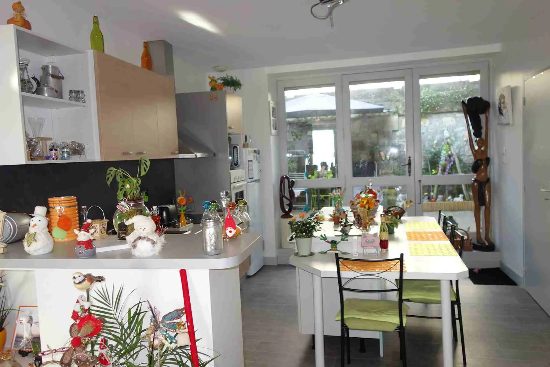 Vente d'un immeuble en pierre avec 2 appartements T3 à Bourg sur Gironde 