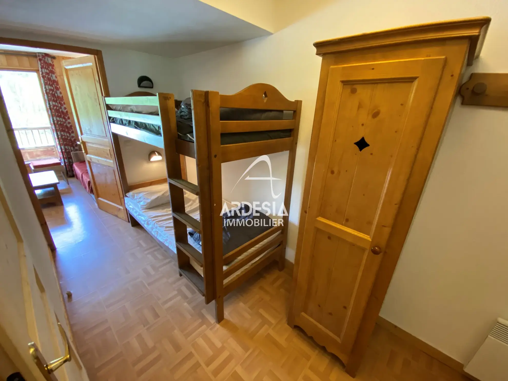 Appartement 2 pièces à vendre à Saint-Sorlin d'Arves - Vue dégagée 