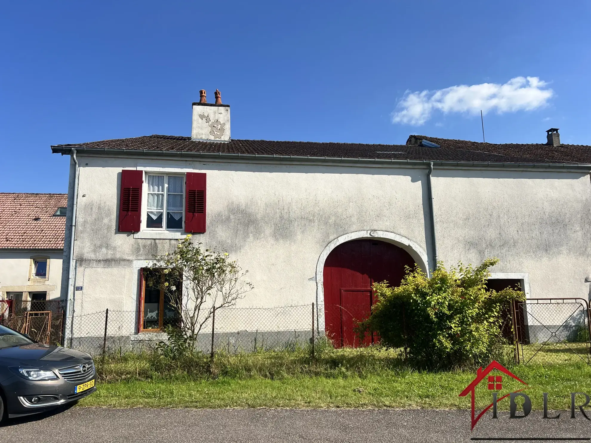 Maison de village à Vernois sur Mance à saisir 