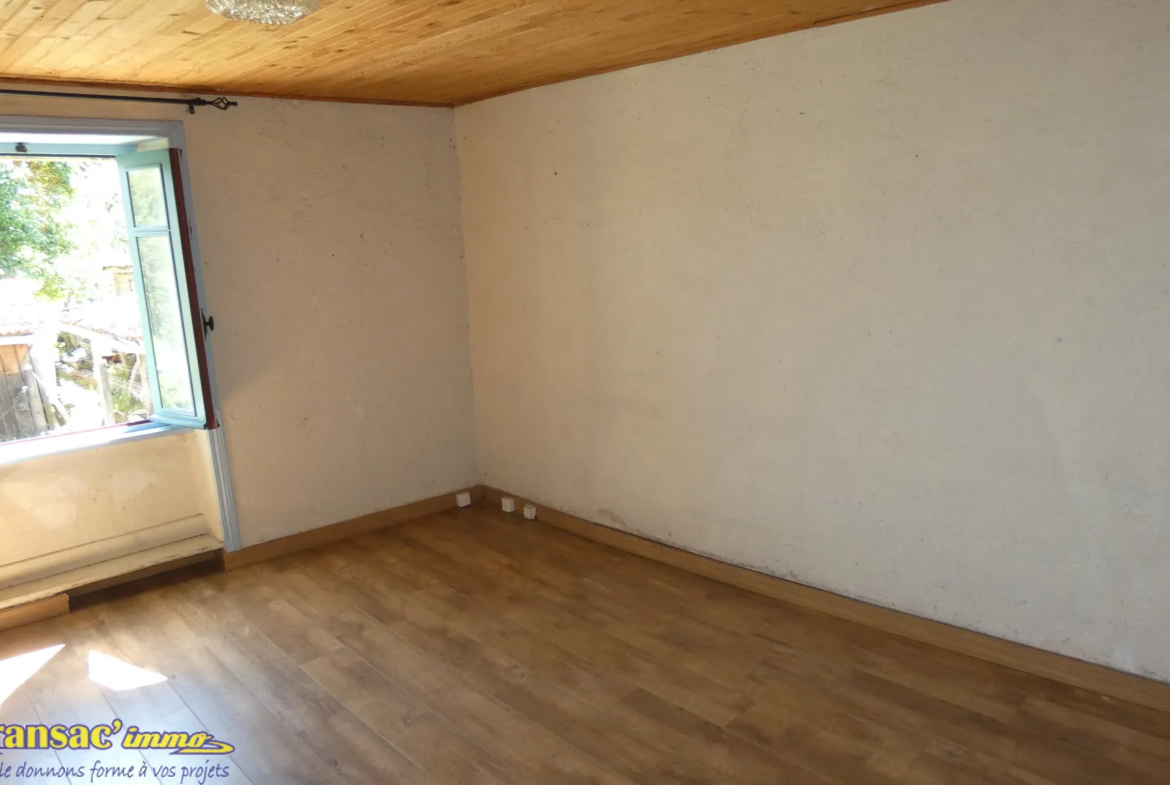 Maison de village à vendre à Courpière - 139 750 EUR 