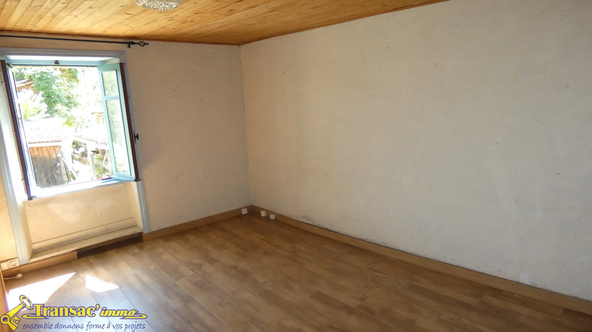 Maison de village à vendre à Courpière - 139 750 EUR 