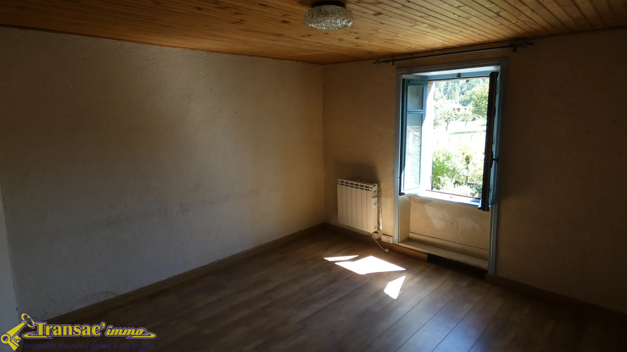 Maison de village à vendre à Courpière - 139 750 EUR 