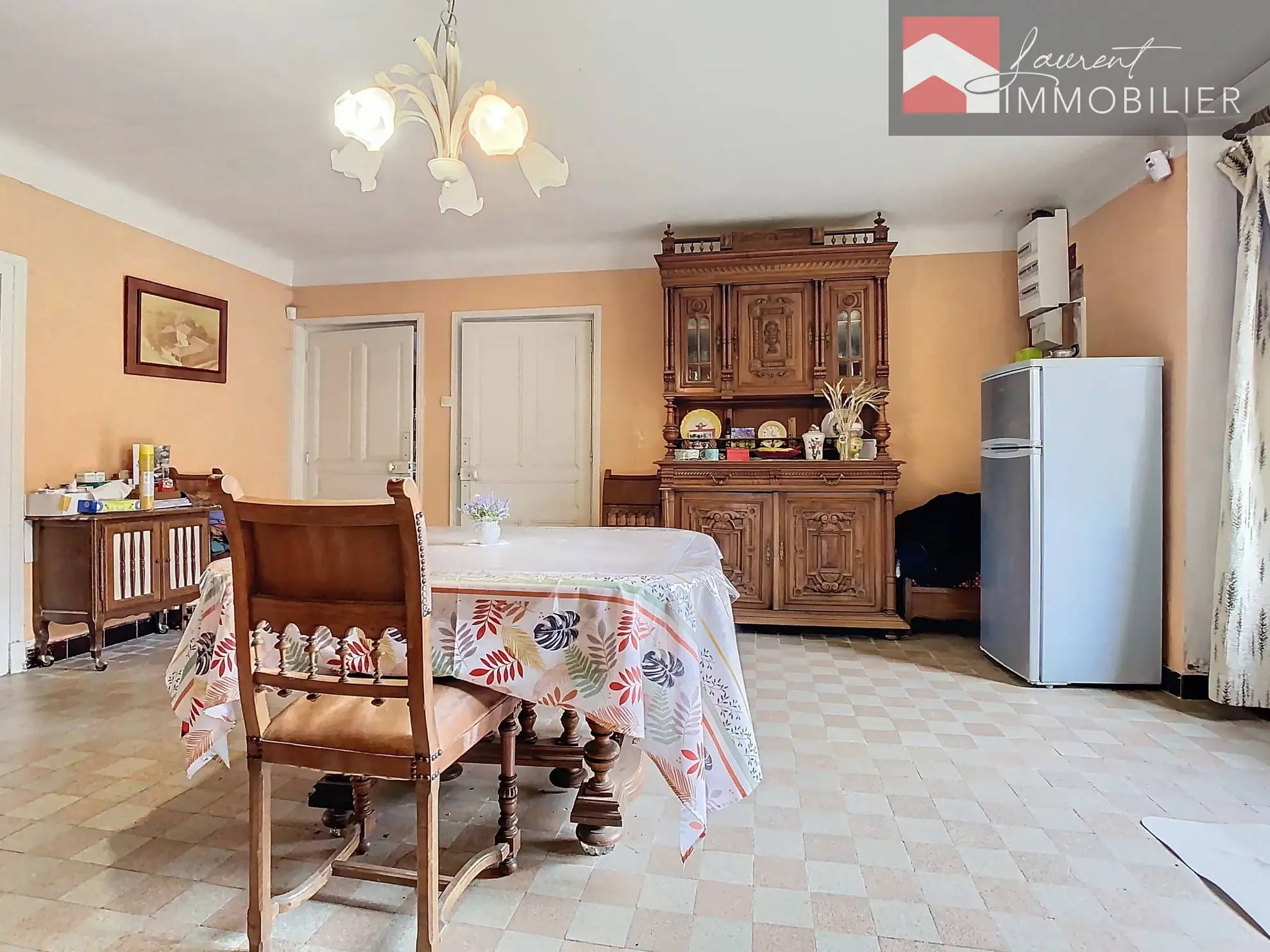 À vendre : Grande maison avec 3 chambres près de Pont-de-Vaux 