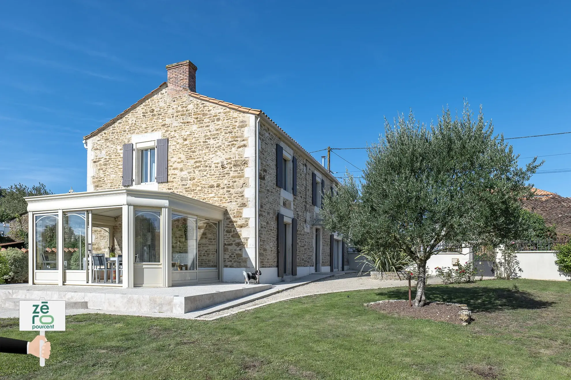 Maison rénovée du 19ème siècle à vendre à La Chapelle-Thémer 