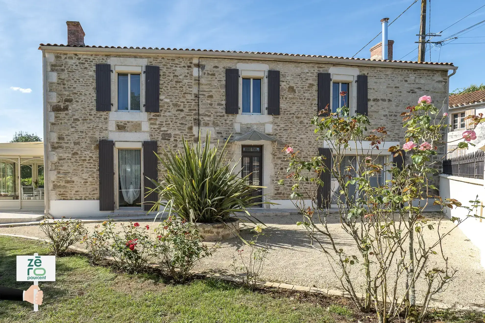 Maison rénovée du 19ème siècle à vendre à La Chapelle-Thémer 