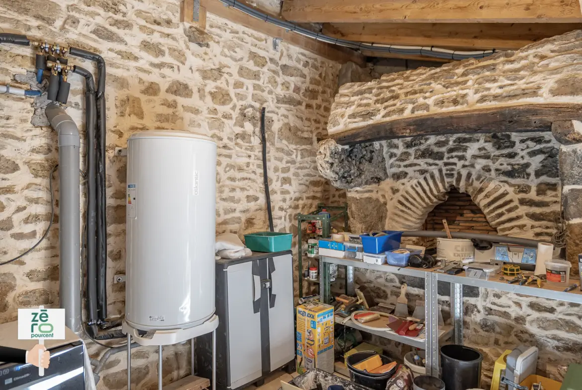 Maison rénovée du 19ème siècle à vendre à La Chapelle-Thémer 