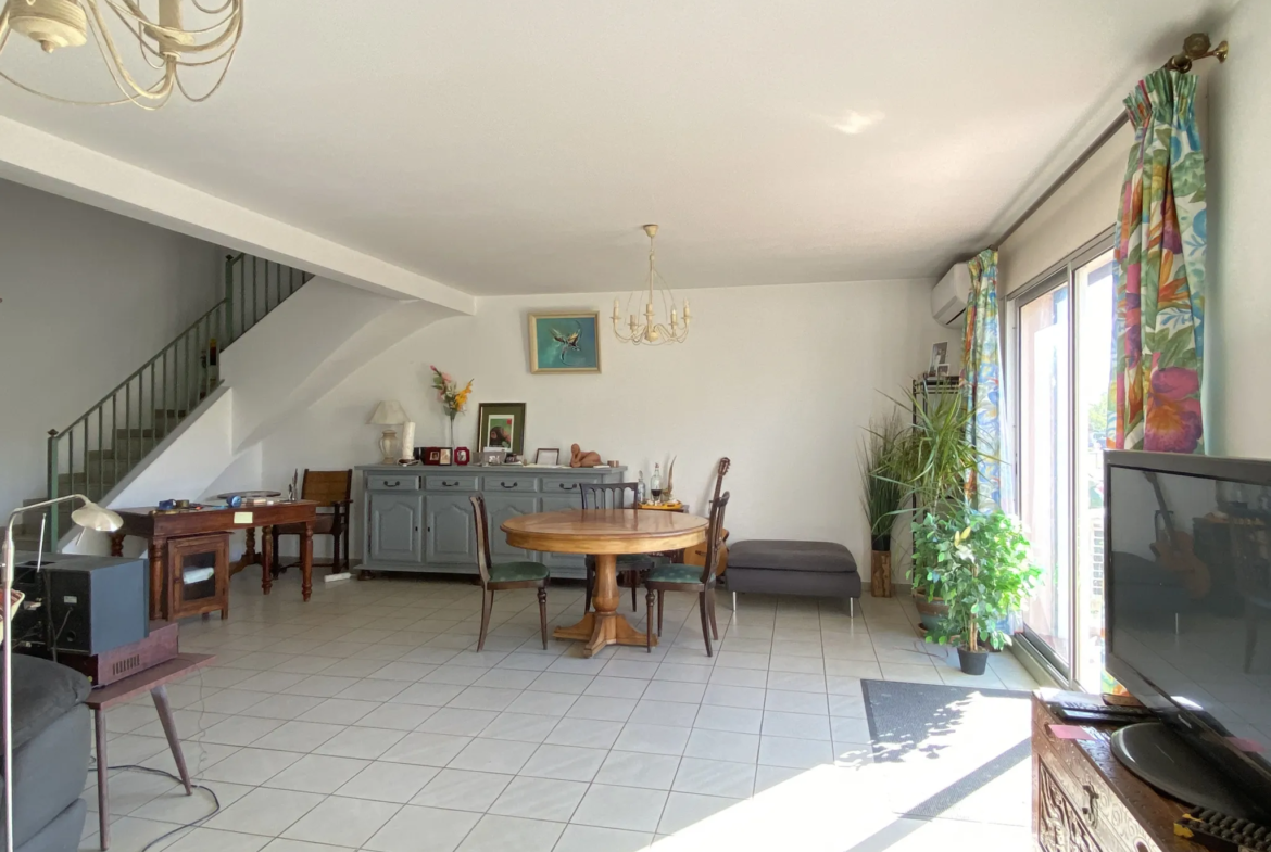 Maison de Ville 180 m² avec Jardin et Garage à Perpignan Sud 