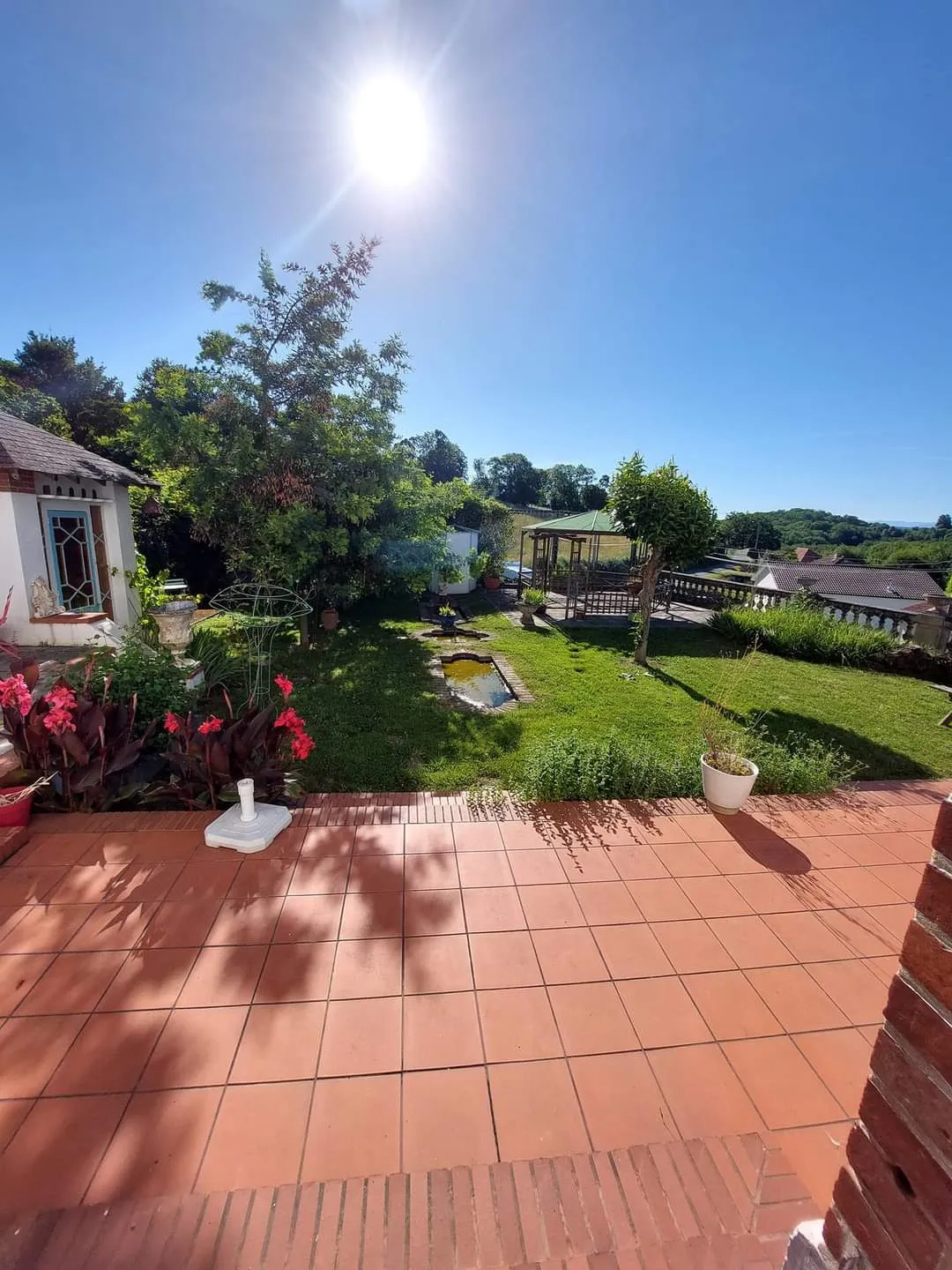 Maison de village avec vue sur les Pyrénées à Castelvieilh 