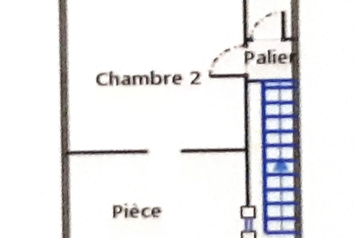 Pavillon T3/4 avec deux cours à vendre à Port la Nouvelle 