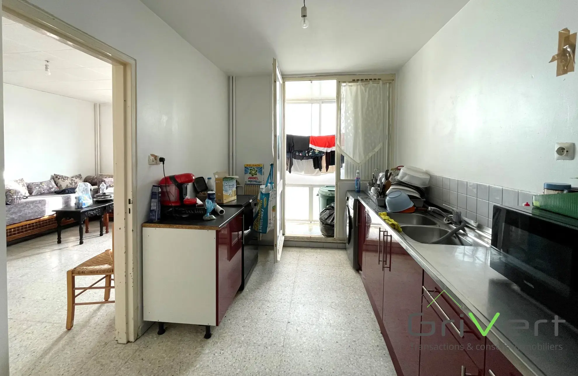 À vendre appartement T2 à Nîmes, loué 430€/mois 