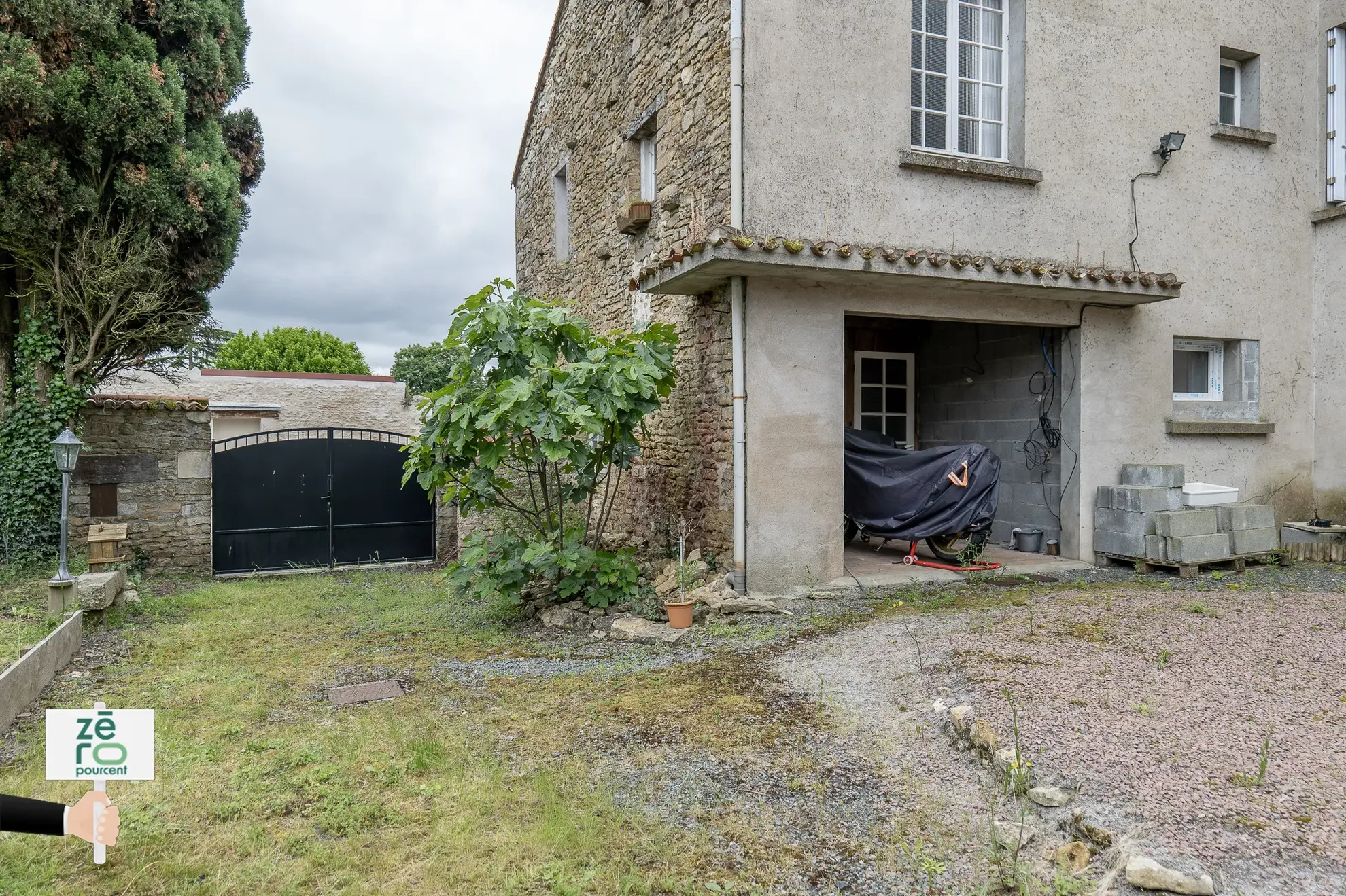 Ensemble immobilier proche de Chantonnay à vendre 