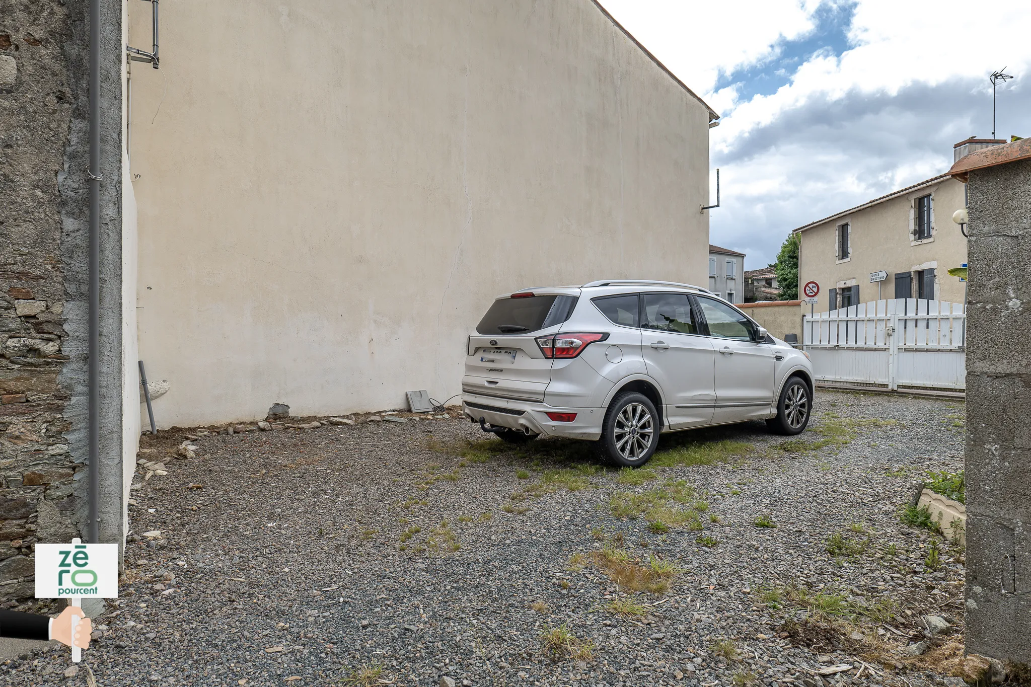 Charmante maison de 145 m² à Mareuil sur Lay avec jardin 