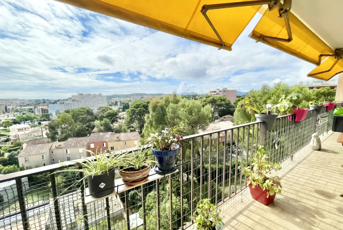 Calme et lumineux 4 pièces au Cannet avec terrasse et vue dégagée 