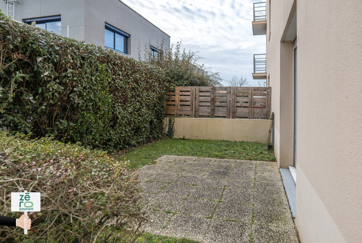 Studio avec terrasse à La Roche-sur-Yon 