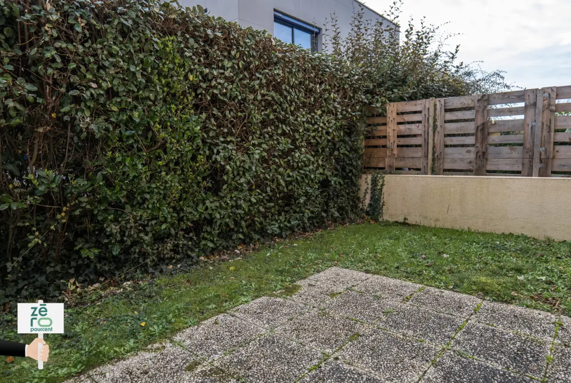 Studio avec terrasse à La Roche-sur-Yon 