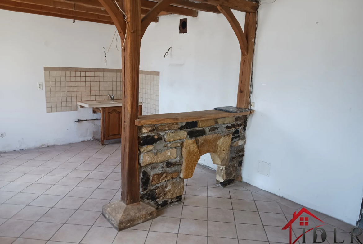 Maison de village à rénover à Bussières-les-Belmont - 72 m² 