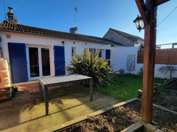 Charmante maison ancienne à vendre à Coron - Prête à habiter !