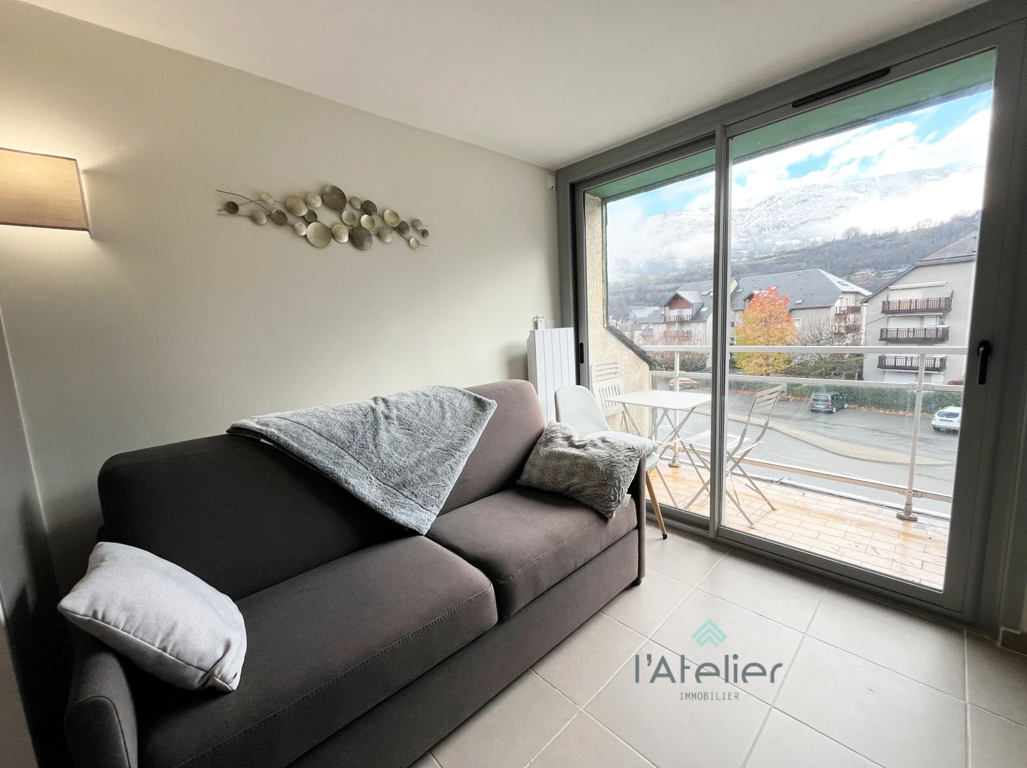 Appartement T3 rénové à vendre à Saint-Lary - Vue sur vallée et montagnes 