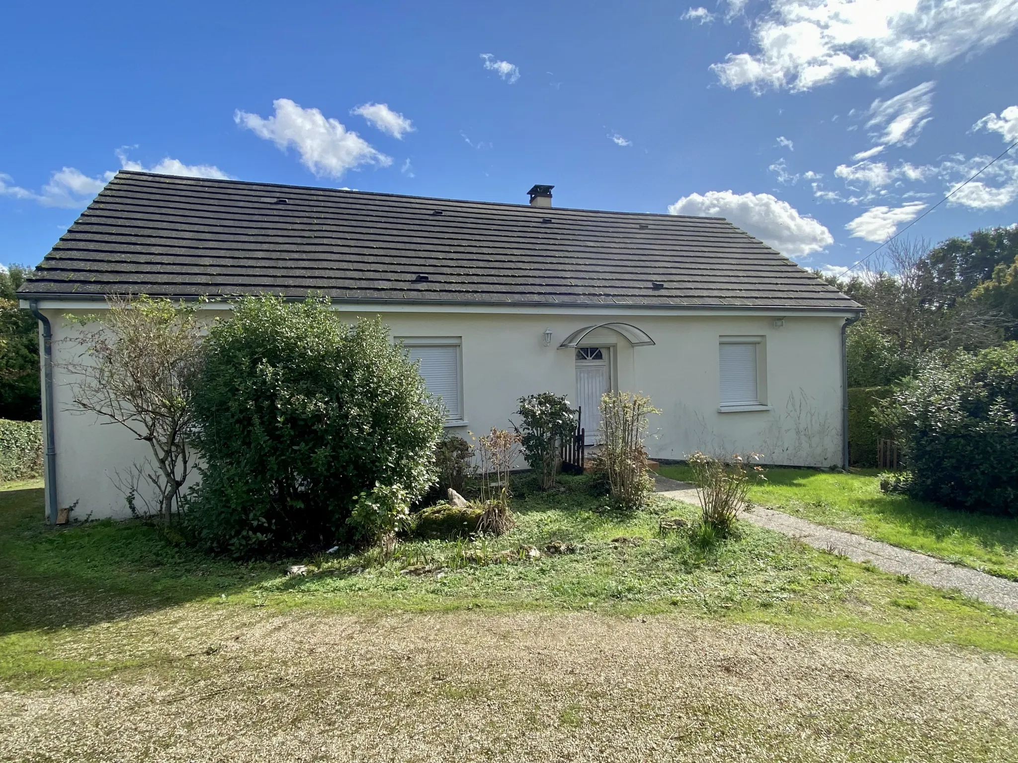 Maison familiale spacieuse avec jardin à Vierzon 